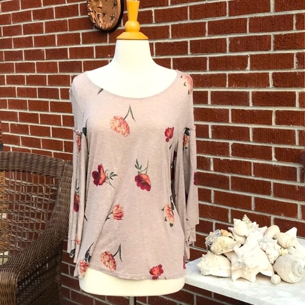 NWOT Lucky 🍀 Brand Taupe with Floral Print Bell sleeves Size Medium